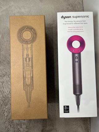 Asciugacapelli Dyson Supersonic con accessori