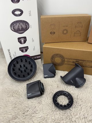 Asciugacapelli Dyson Supersonic con accessori