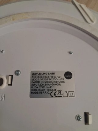 Plafón LED con altavoz Bluetooth y mando