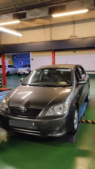 Toyota Corolla 2004