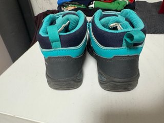 Botas montaña Quechua Talla 27