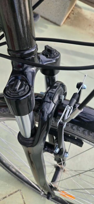 Bicicleta Negra con Portaequipajes