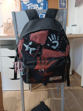 Mochila Punk Roja y Negra Custom