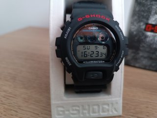 Casio G-Shock DW-6900U Módulo LED Negro