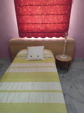 Cabecero Cama con Estanterías Integradas + colchón