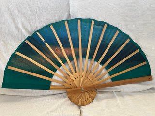 Abanico decorativo pintado a mano