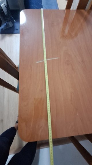 Mesa de comedor y 4 sillas madera