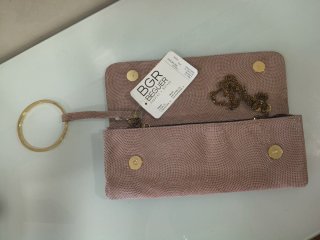Zapatos y bolso de mujer color beige