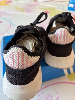 Zapatillas Adidas Negras y Rosas Talla 36 2/3