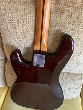 Bajo Squier Fender Classic Vibe 70 + Funda