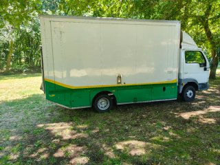 Nissan Cabstar 2003
