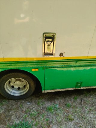 Nissan Cabstar 2003