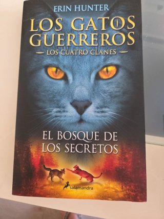 LIBRO EL BOSQUE DE LOS SECRETOS-LOS GATOS GUERRERO