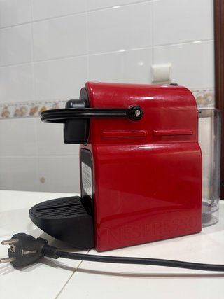 Cafetera Nespresso Krups Inissia XN1005