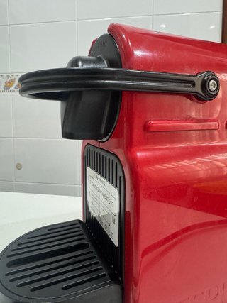 Cafetera Nespresso Krups Inissia XN1005