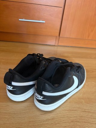 Zapatillas Nike Negras y Blancas