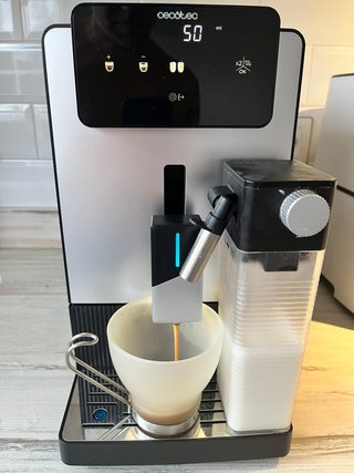 Cafetera superautomática Cecotec Cremmaet Latte