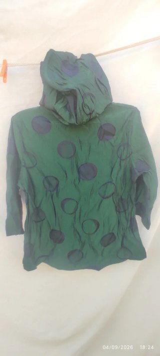 Blusa sudadera con lunares