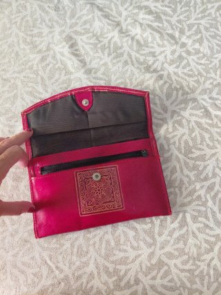 Cartera India Roja y Dorada sin usar