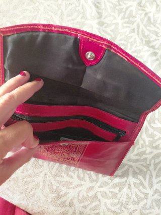 Cartera India Roja y Dorada sin usar