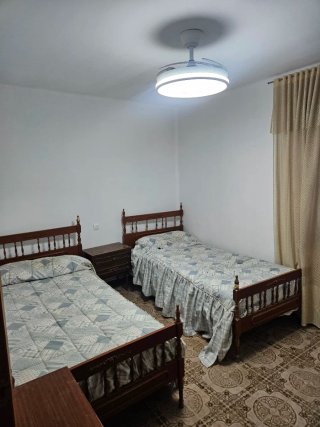Alquilo habitación en chalet compartido