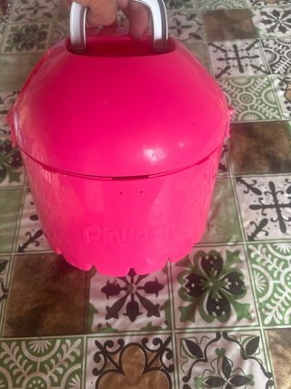 Cubo LOL con muñecas