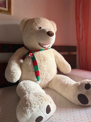 Oso de peluche grande casi nuevo