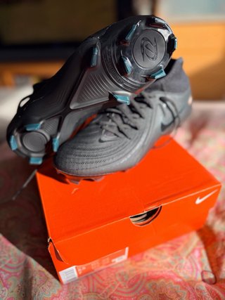 Botas de fútbol Nike Phantom Luna II