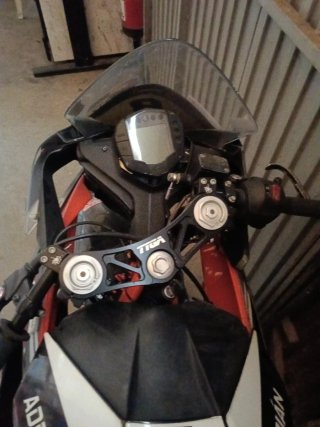 KTM RC 390 circuito