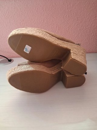 Sandalias de cuña número 40