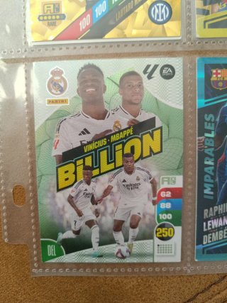 Carta Panini Vinicius Mbappé BILLION