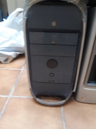 Torres de Ordenador HP y Apple