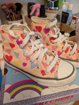 Converse niña talla 27 corazón