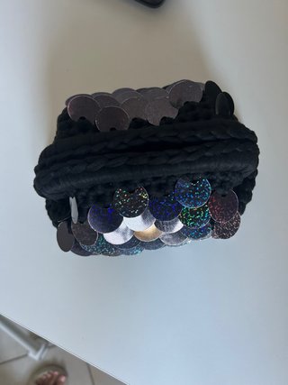 Borsa uncinetto nera con paillettes