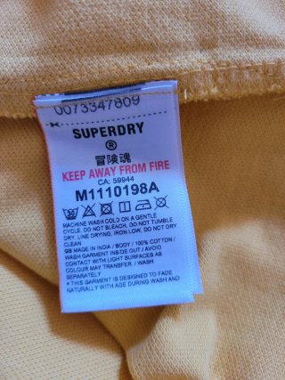 Polo Superdry original talla S a estrenar.