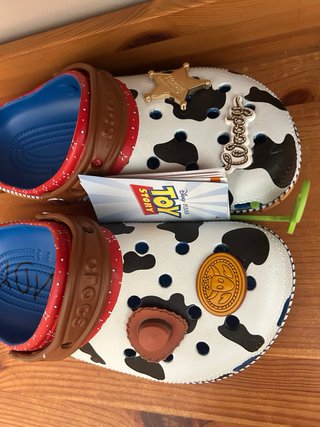 Crocs Toy Story Woody Talla 38-39
