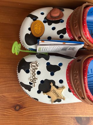 Crocs Toy Story Woody Talla 38-39