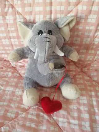 Peluche Elefantino con Cuore Rosso