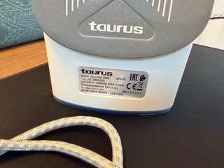 Plancha Taurus Agatha 2800W -OJO SIN VAPOR