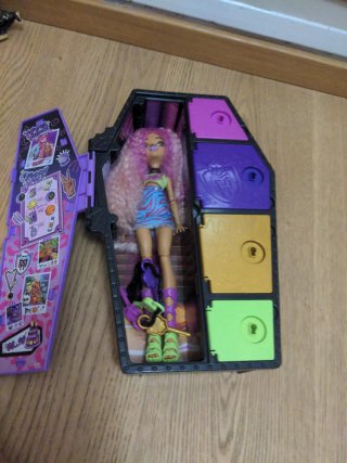 Muñeca Monster High Ataúd Clawdeen Wolf