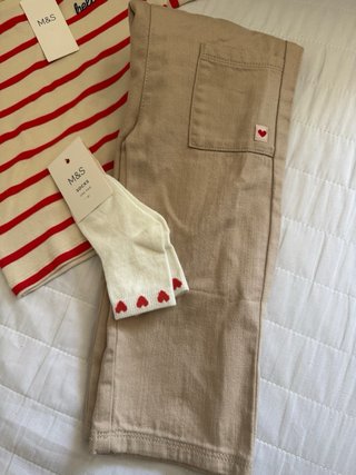 Conjunto niña rayas hello
