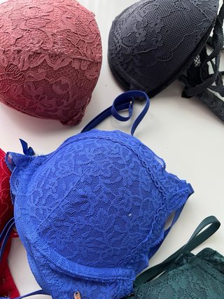 7 Sujetadores con Relleno Talla 85B