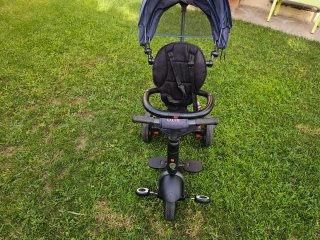Triciclo infantil QPlay