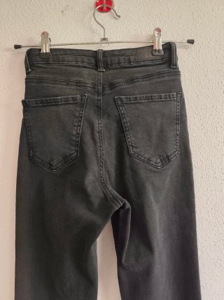 Pantalon campana de chica talla 36 de Terranova.