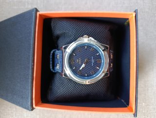 Reloj Marea Azul y Plateado