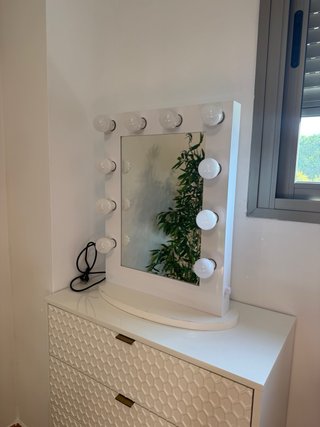 Specchio trucco con luci LED