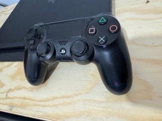 Consola Sony PS4 Slim Negra