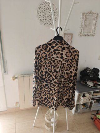 Camisa Estampada Leopardo Talla L