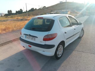 Peugeot 206 2002