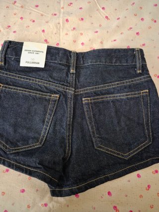Shorts vaqueros de Pull&Bear. Talla 32. Nuevos